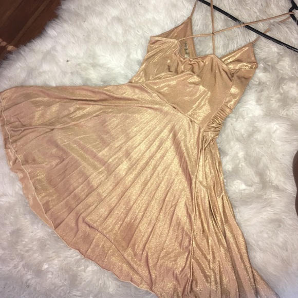 Gold mini flirty party dress. - Picture 3 of 8